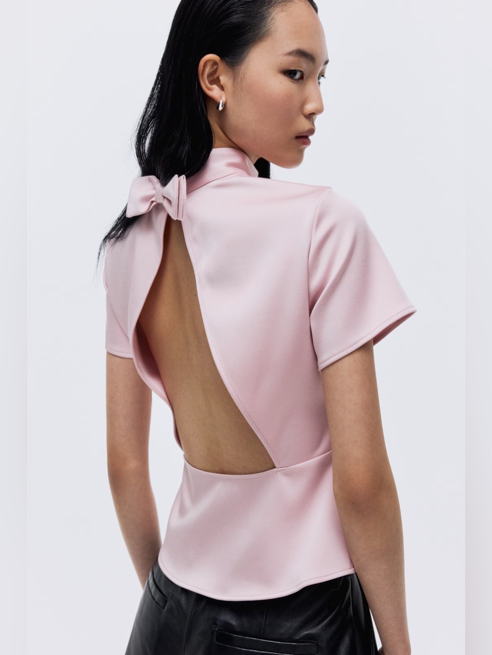 NWT H&M Light Pink Open Back Tailored Blouse Bow Back Size Medium
